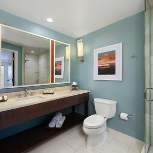 King Room Mobility Accessible Roll Shower Non-Smoking